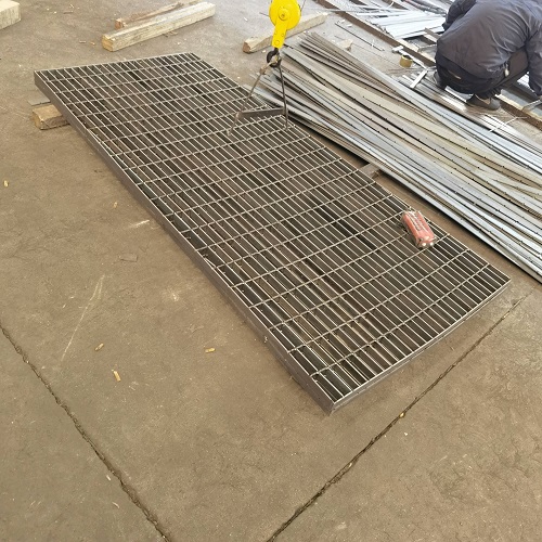 鋼格柵鋼格板G403/30/100：防滑、防腐與高強(qiáng)度