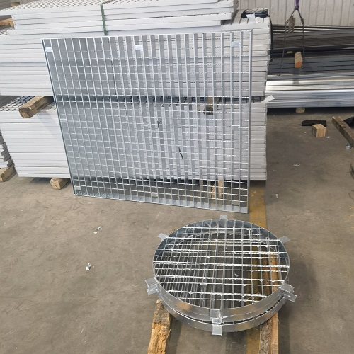 食品廠鋼格板選型：304不銹鋼還是鍍鋅更合適？