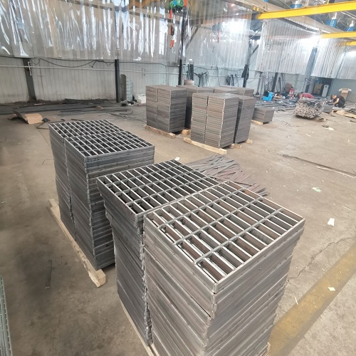 鋼結(jié)構(gòu)平臺鋼格柵：輕量化與高強度的搭配方案