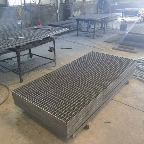 鋼格板在橋梁橋面鋪設(shè)中的表現(xiàn)