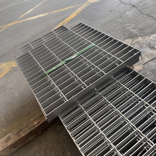 鋼格柵板承載不足怎么辦？換型號(hào)還是加固